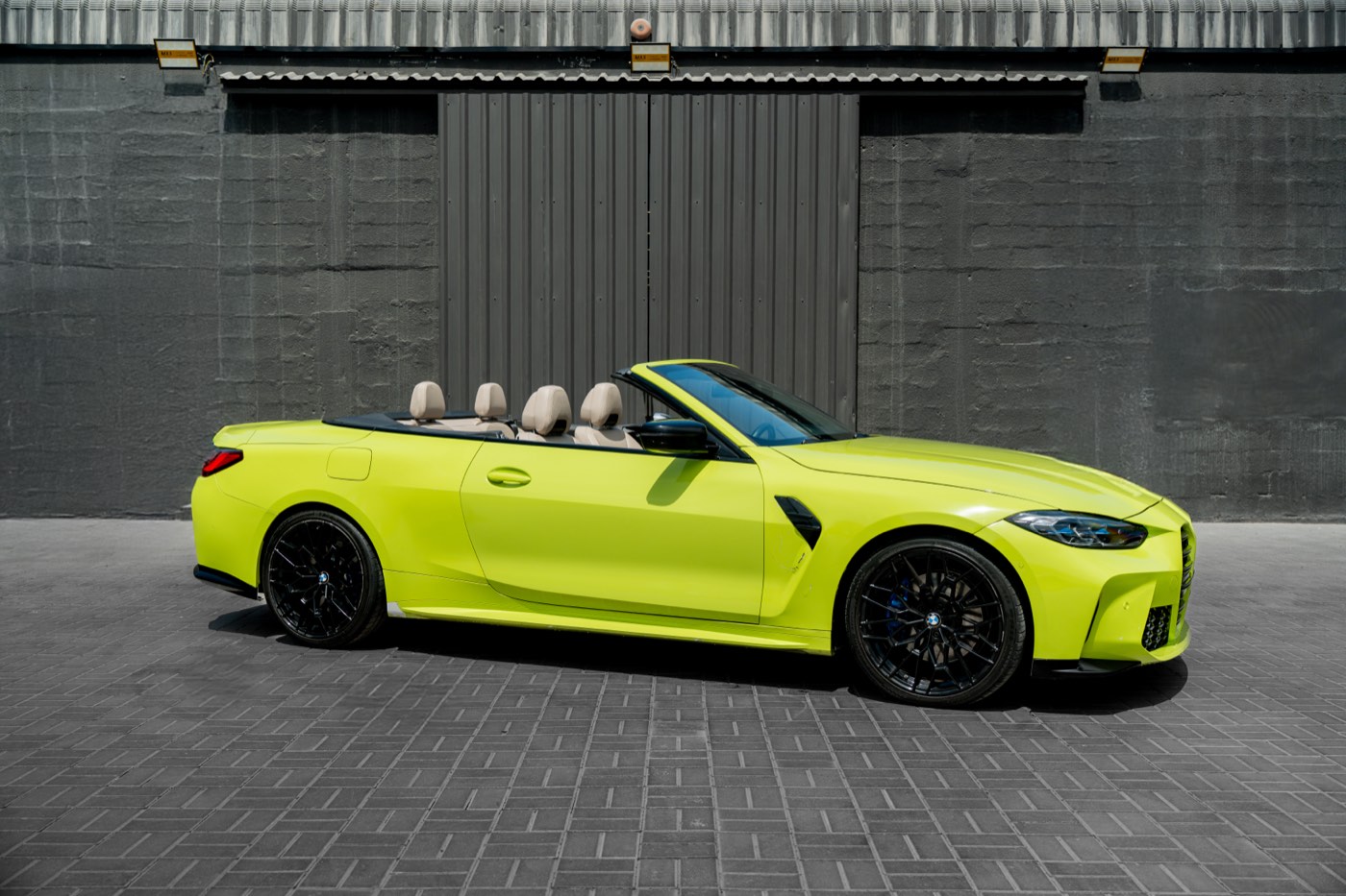 BMW 430i Cabriolet en location à Dubaï